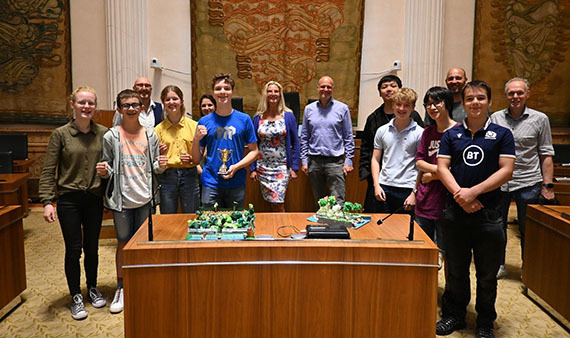 Bonhoeffercollege wint scholierenchallenge 'Ontwerp een voedselbos!'