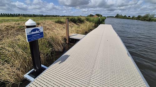 Medio juni is een nieuwe landvast in de Purmerringvaart gemaakt; vlakbij het Gemaal Purmer Noord. Het gaat om een drijfsteiger; een type dat meebeweegt met het waterpeil. Een verlaagd gedeelte maakt aanleggen voor kano’s en SUP’s ook mogelijk. De steiger gaat zo’n 40 jaar mee.
