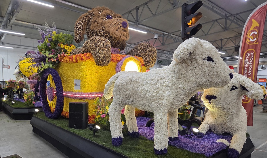 Praalwagen van de provincie Noord-Holland voor het Bloemencorso 2026.