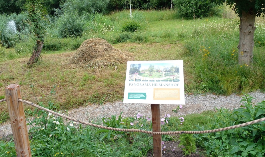 Weiland met bord van Panorama Heimanshof