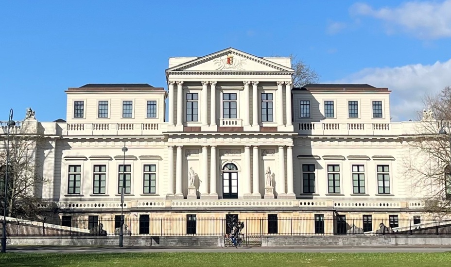 Het provinciehuis op de Dreef.