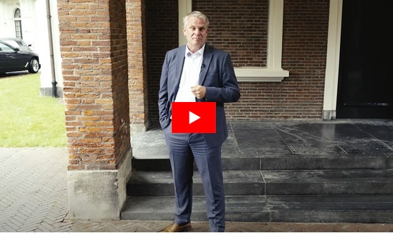 Screenshot video van Jeroen Olthof over vergunningen Tata Steel