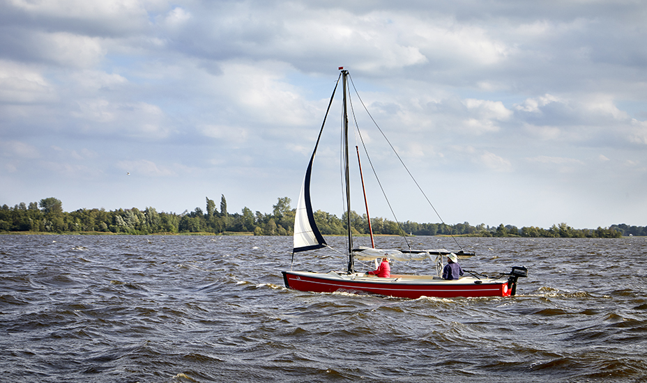 Zeilboot op het water